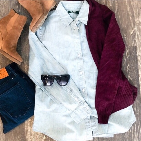 Lauren Ralph Lauren Tops - NWT Ralph Lauren Chambray Top. Size Med.